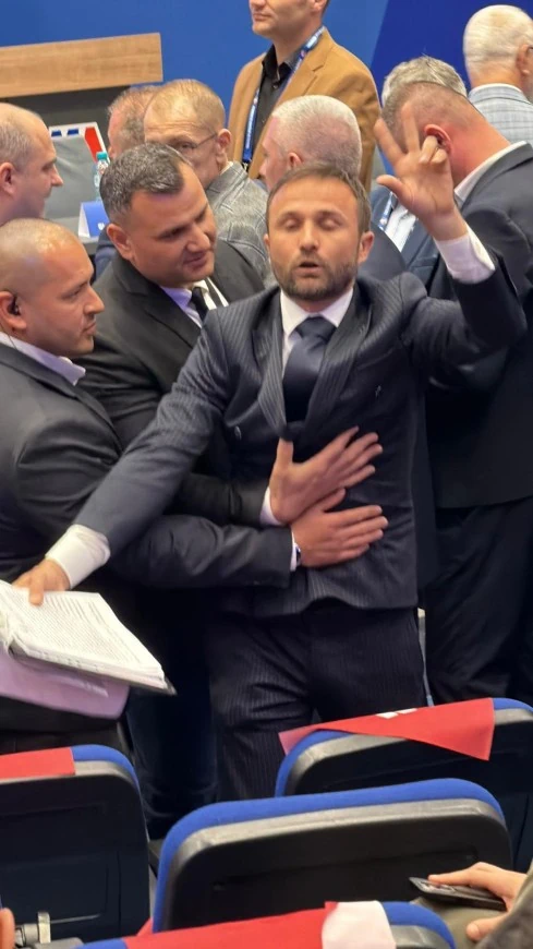 Ilie Drăgan în timpul discursului la FRF 2026