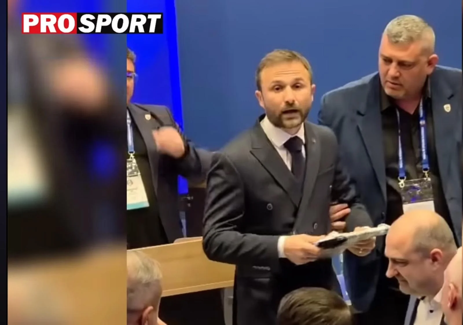 Ilie Drăgan și Iulian Cojocaru în sala FRF 2026