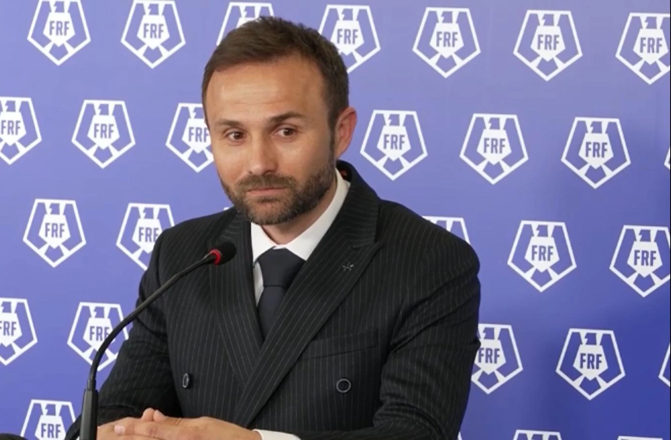 Ilie Drăgan la pupitrul media, într-un context oficial FRF